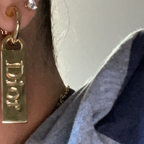 Preloved Christian Dior clip on earrings great condition gold color - Picture 5 of 11